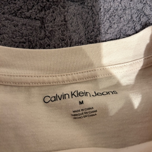 Calvin Klein basic tee - Picture 2 of 8